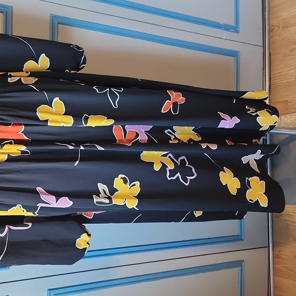 Ted Baker London Yviee Chuck Ruffle Long Sleeve Floral Midi Dress in Black - Picture 12 of 14